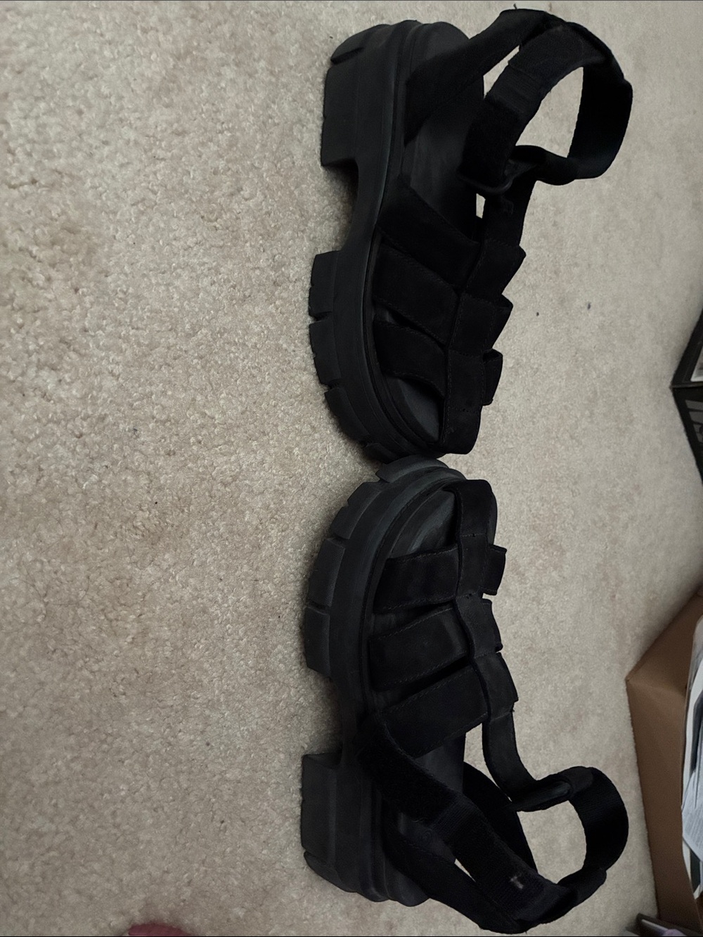 UGG Ashton Black Chunky Platform Strappy Sandals for Women size 5